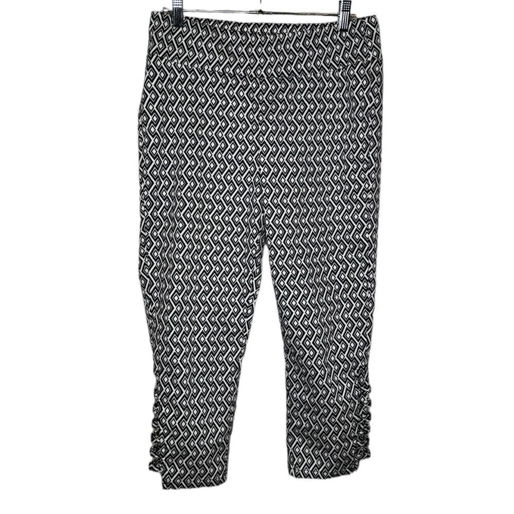 Venus Diamond print Capri Pants size 6 black white